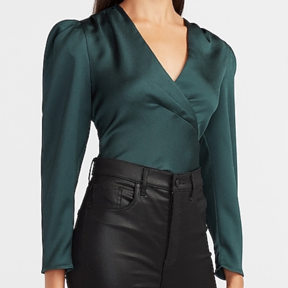 Express Long Sleeve Puff Shoulder Top